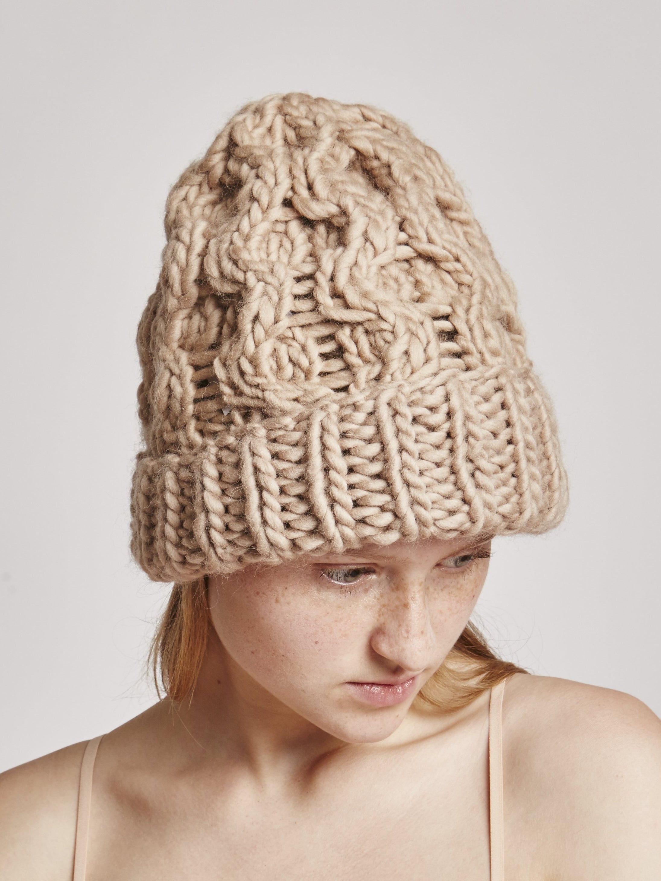 Honey beanie in taupe